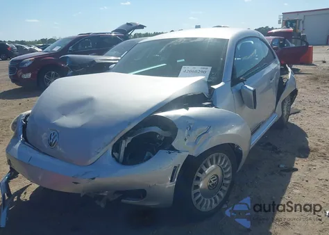 2014 Volkswagen Beetle 2.5L из США, поврежденный, VIN 3VWJP7AT7EM633386